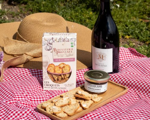 Apero Picnic at Biscuiterie de Provence